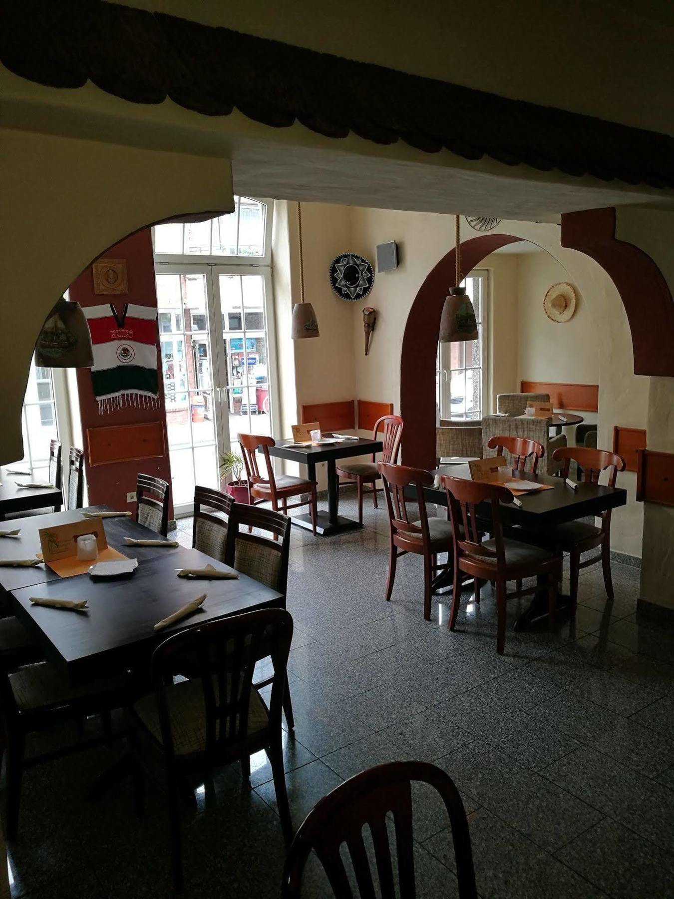 Hotel Central Restaurant El Barrio Гревенброх Екстериор снимка